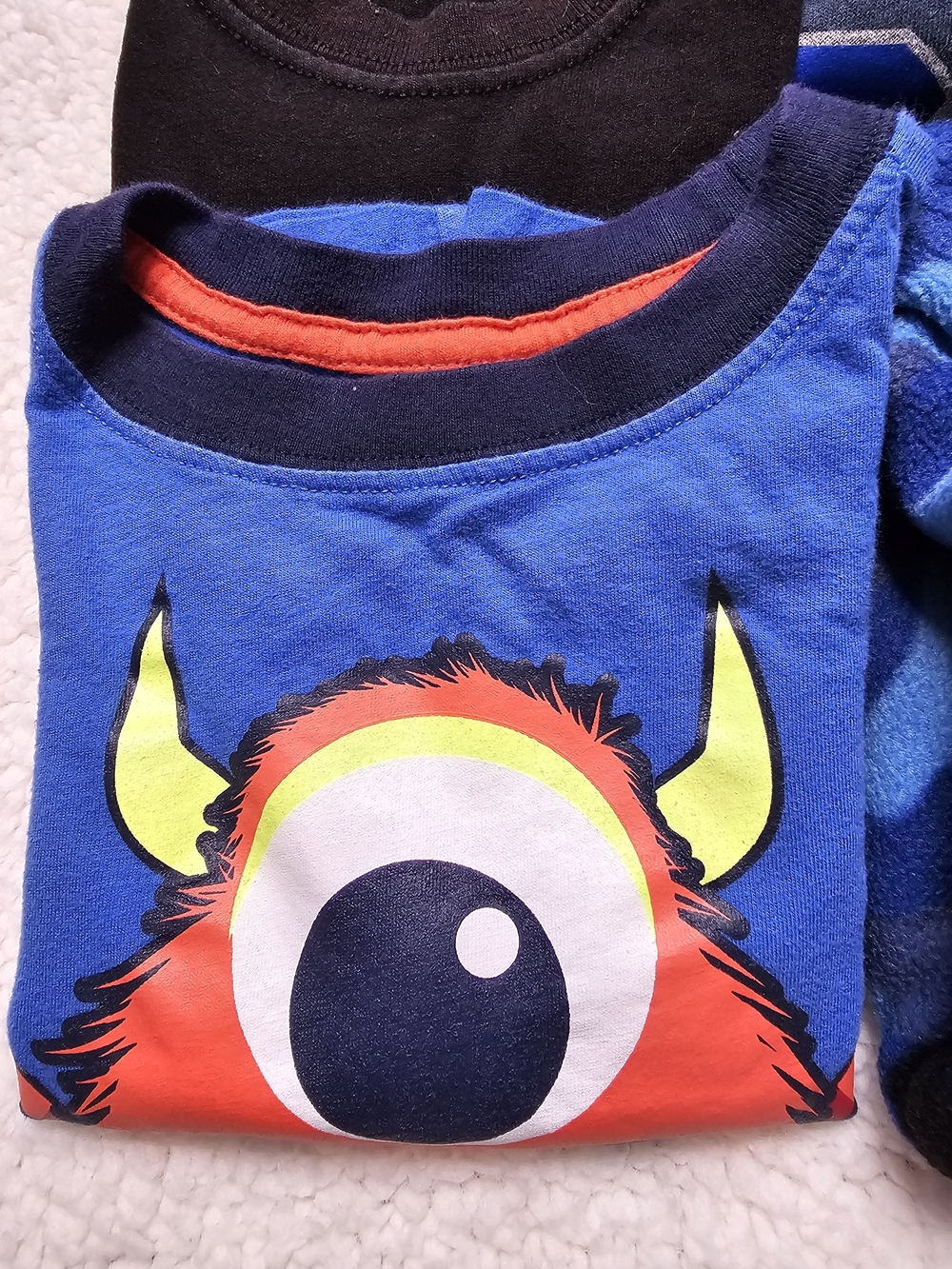 Bundle 15 Pieces Boys 2T Fall Winter Clorhes - Picture 8 of 10